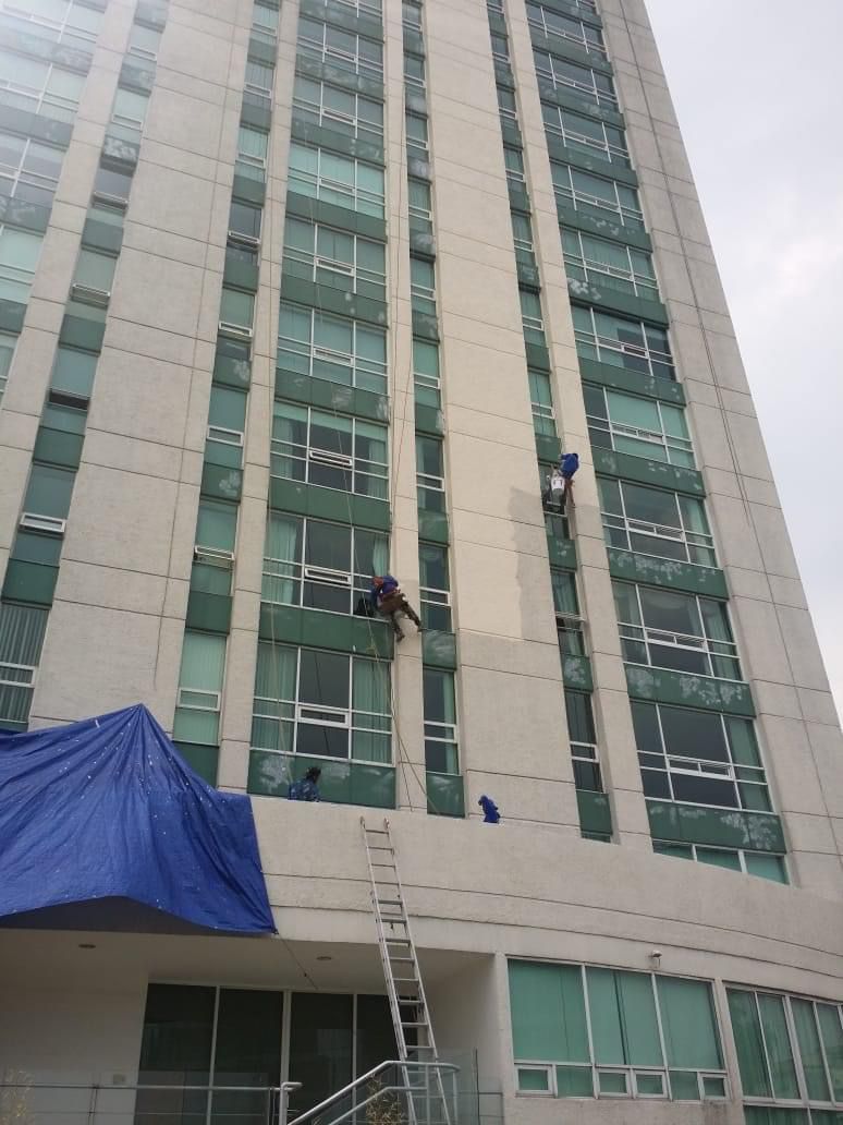 Limpieza de edificio 12